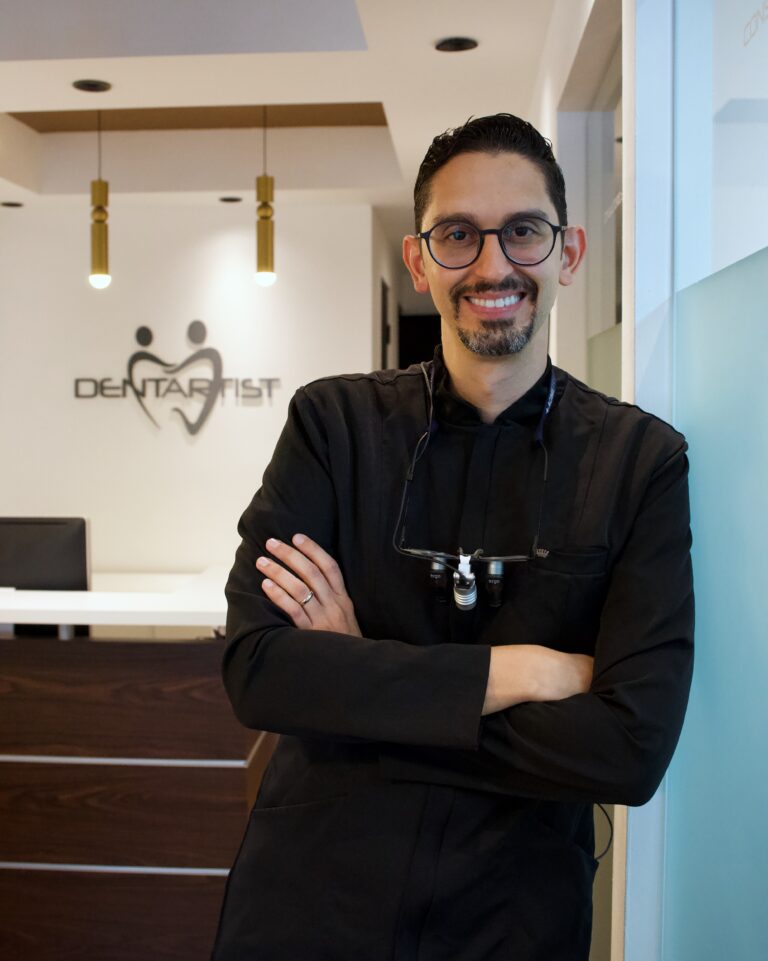 Dr. Javier Galvá